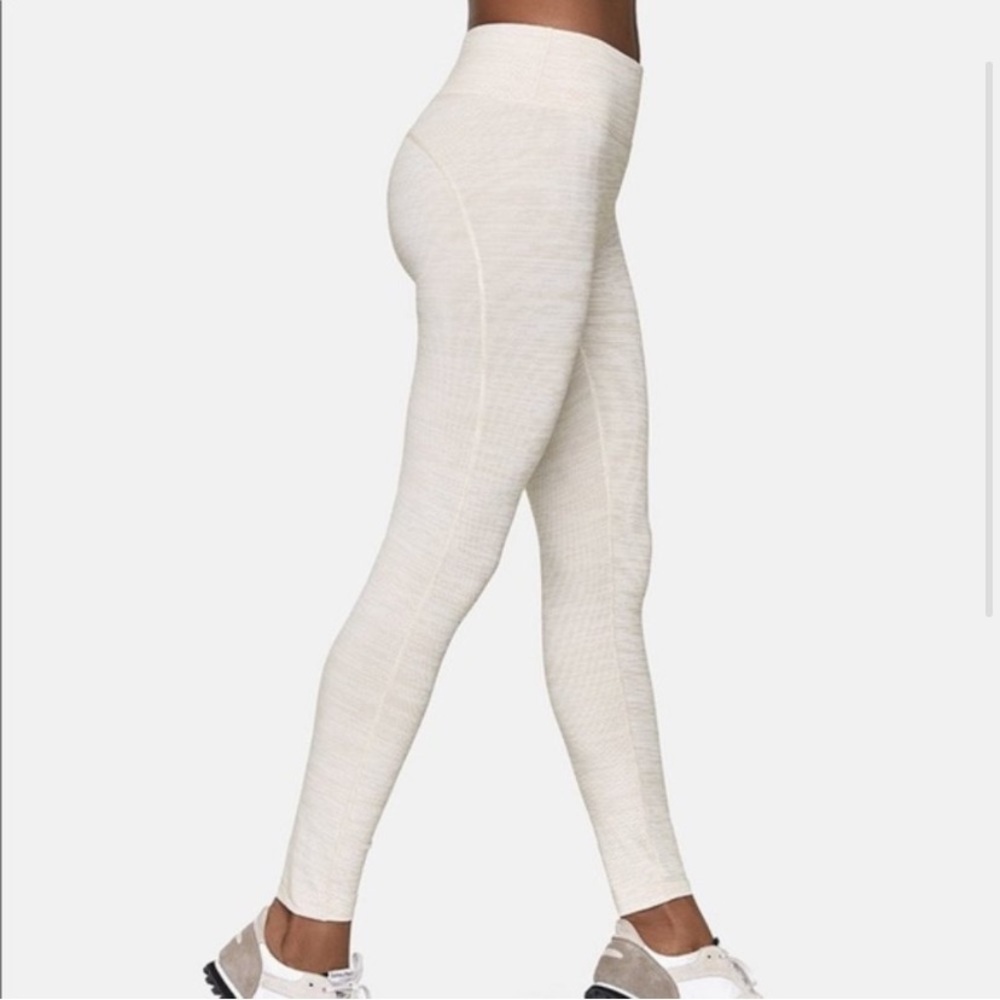 Outdoor Voices Cream Solid Color Leggings